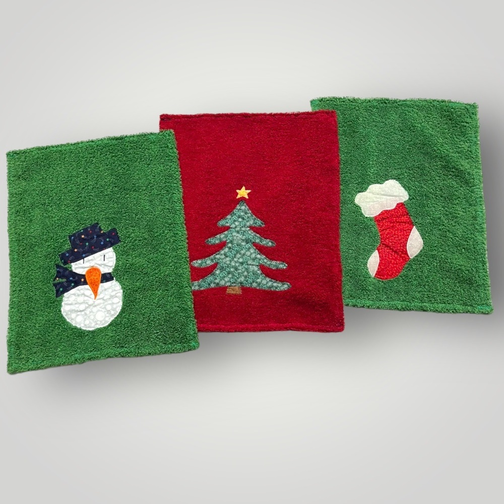 Lot/3 𝑯𝒂𝒏𝒅𝒎𝒂𝒅𝒆 Holiday Christmas Hand Towels 🎁